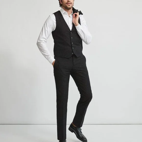 RW&Co. Tailored Fit Solid Twill Dress Shirt - Picture 2 of 9